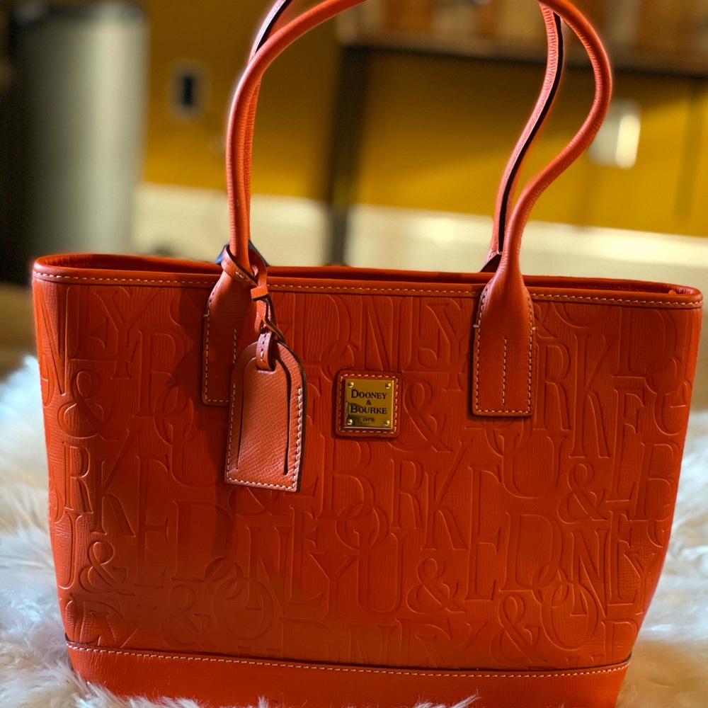 Dooney & Bourke